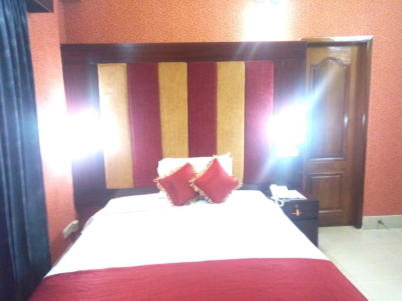 Hotel Lake View Plaza Dhaka Exterior foto